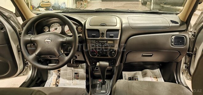 Nissan Sunny-14