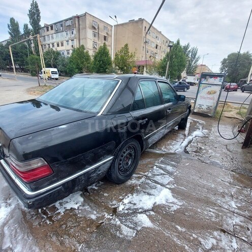 Mercedes E 200 1993, 250,000 km - 2.0 l - Bakı