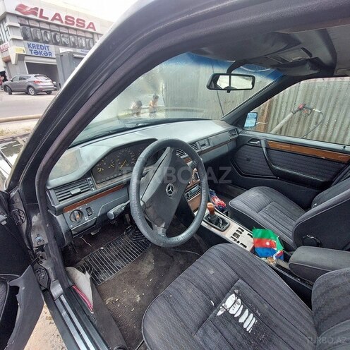 Mercedes E 200 1993, 250,000 km - 2.0 l - Bakı