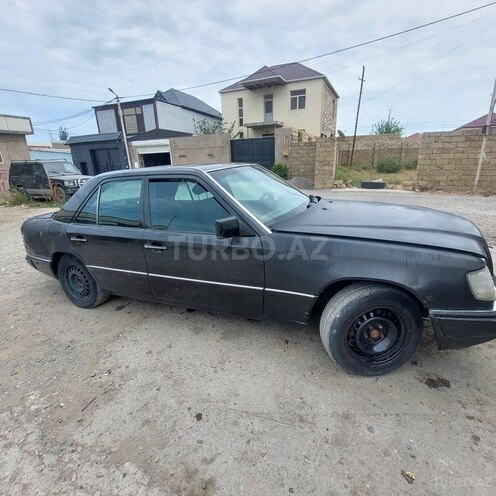 Mercedes E 200 1993, 250,000 km - 2.0 l - Bakı