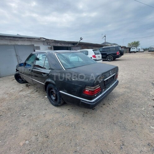 Mercedes E 200 1993, 250,000 km - 2.0 l - Bakı