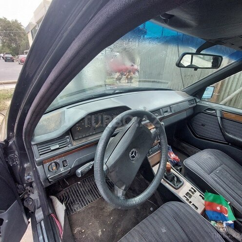 Mercedes E 200 1993, 250,000 km - 2.0 l - Bakı