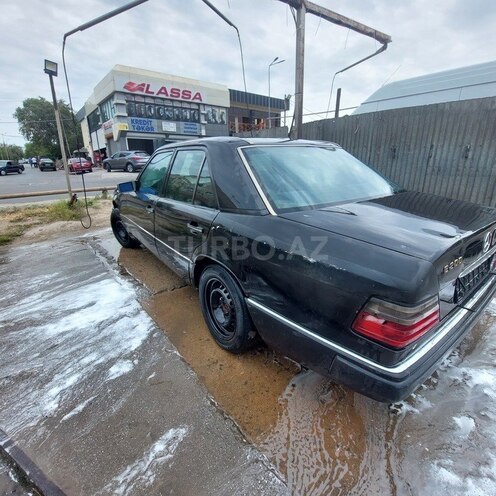 Mercedes E 200 1993, 250,000 km - 2.0 l - Bakı