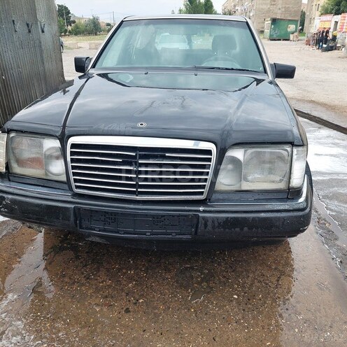 Mercedes E 200 1993, 250,000 km - 2.0 l - Bakı