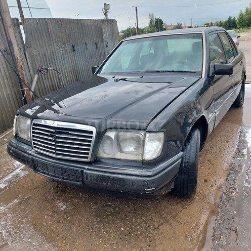 Mercedes E 200 1993, 250,000 km - 2.0 l - Bakı