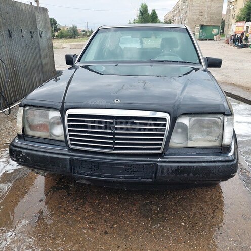 Mercedes E 200 1993, 250,000 km - 2.0 l - Bakı