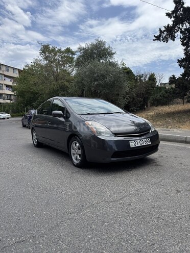 Toyota Prius-8