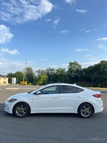 Hyundai Elantra 2018, 63,000 km - 1.8 л - Zaqatala