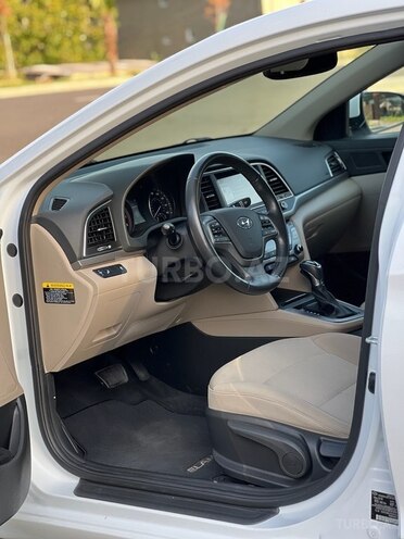 Hyundai Elantra 2018, 63,000 km - 1.8 л - Zaqatala