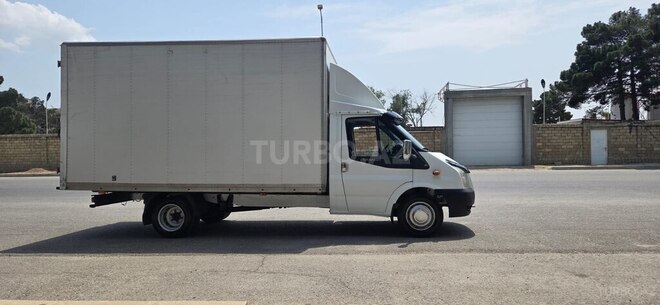 Ford Transit-4