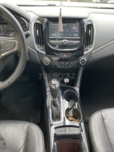Chevrolet Cruze-18