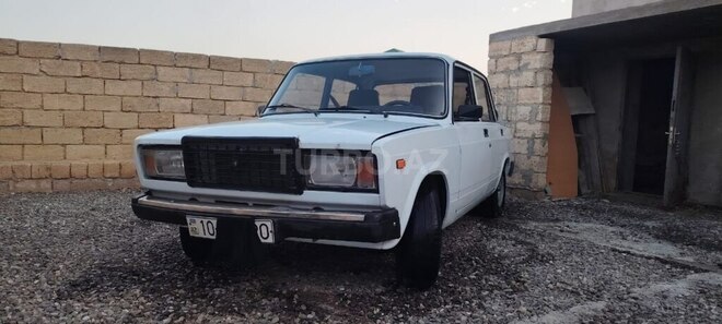 LADA (VAZ) 2107-1