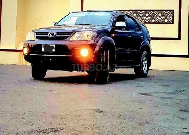 Toyota Fortuner 2006, 280,000 km - 2.7 l - Bakı