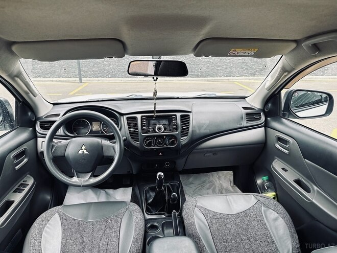 Mitsubishi L200 2016, 143,000 km - 2.5 л - Bakı