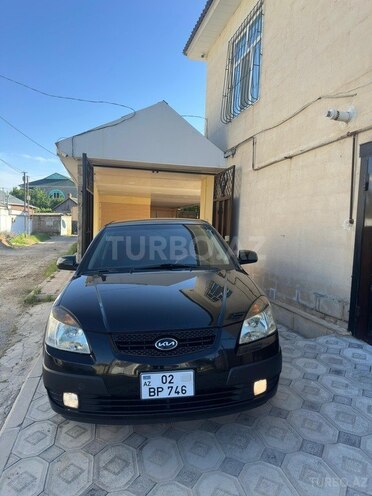 Kia Rio 2005, 250,000 km - 1.4 l - Salyan