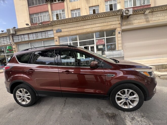 Ford Escape 2017, 240,000 km - 1.5 l - Bakı