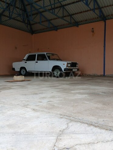 LADA (VAZ) 2107-2