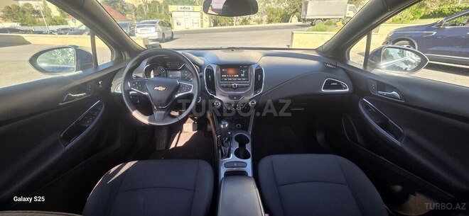 Chevrolet Cruze-17