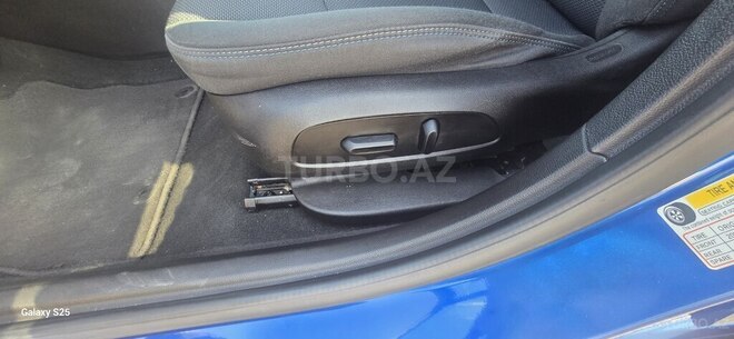 Chevrolet Cruze-13