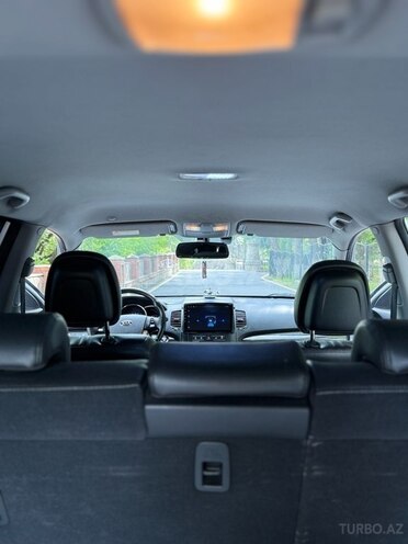 Kia Sorento-9