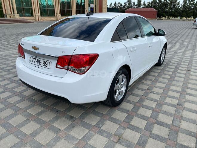 Chevrolet Cruze-6