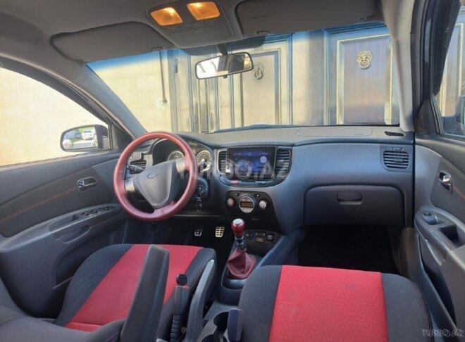 Kia Rio 2005, 250,000 km - 1.4 l - Salyan