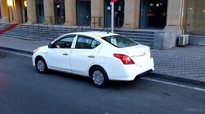 Nissan Sunny-3