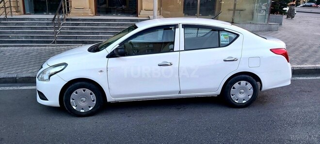 Nissan Sunny-4