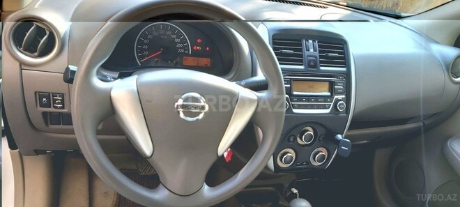 Nissan Sunny-5