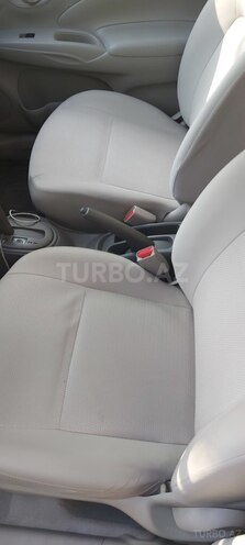 Nissan Sunny-6