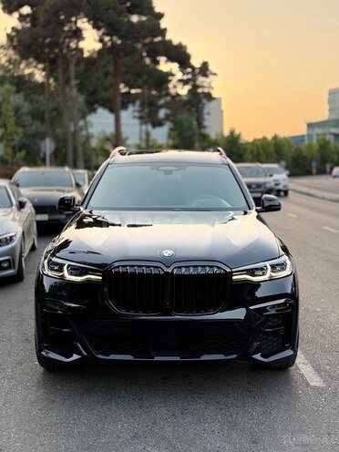 BMW X7-1