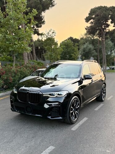 BMW X7-4