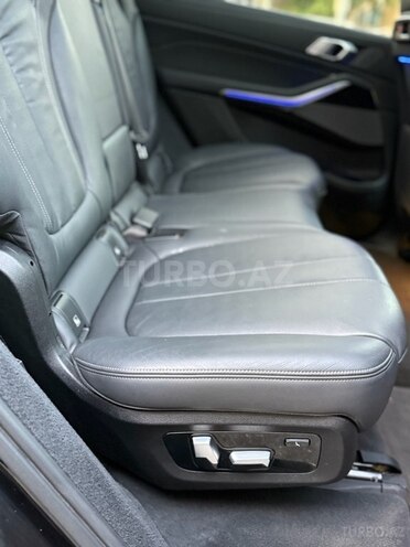 BMW X7-12