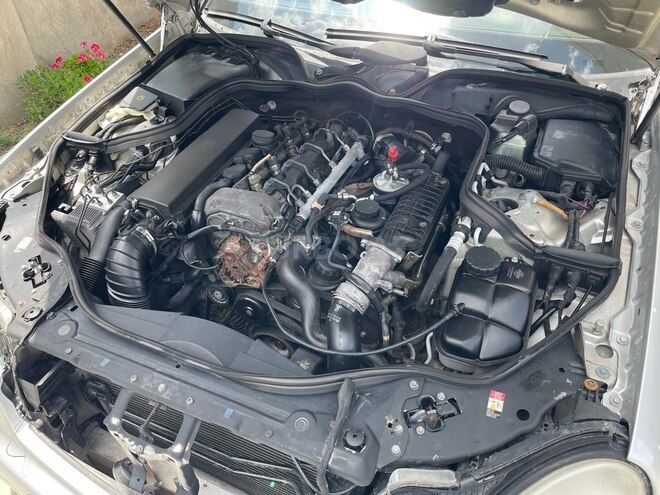 Mercedes E 220 d 2003, 540,000 km - 2.2 l - Bakı