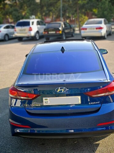 Hyundai Elantra-2