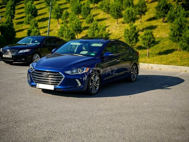 Hyundai Elantra-1