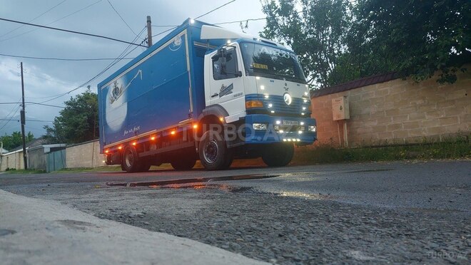 Mercedes Atego 1828 2000, 880,777 km - 6.4 l - Bakı