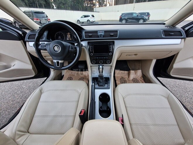 Volkswagen Passat-15