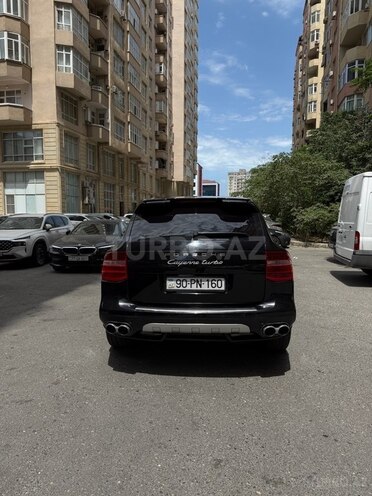 Porsche Cayenne-2
