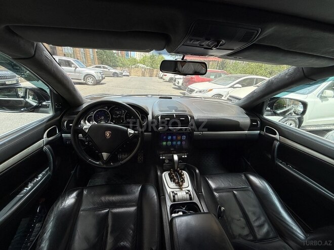 Porsche Cayenne-11