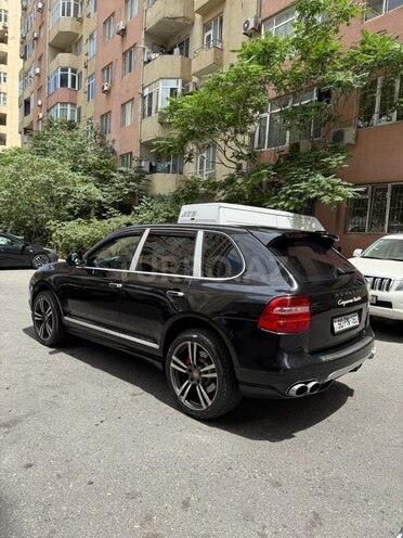 Porsche Cayenne-5