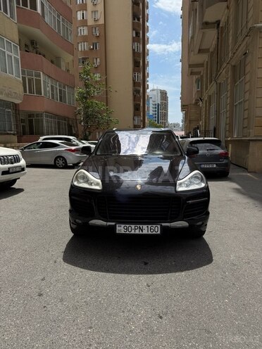 Porsche Cayenne-8