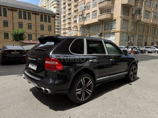 Porsche Cayenne-4