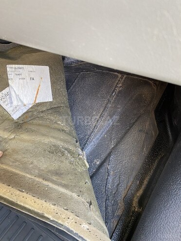 Ford Transit-17