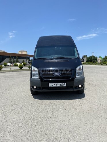 Ford Transit-1