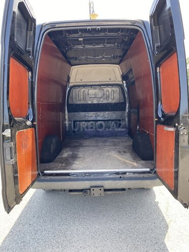 Ford Transit-7