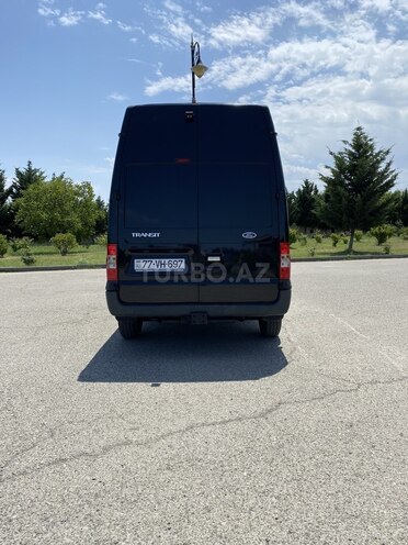 Ford Transit-4