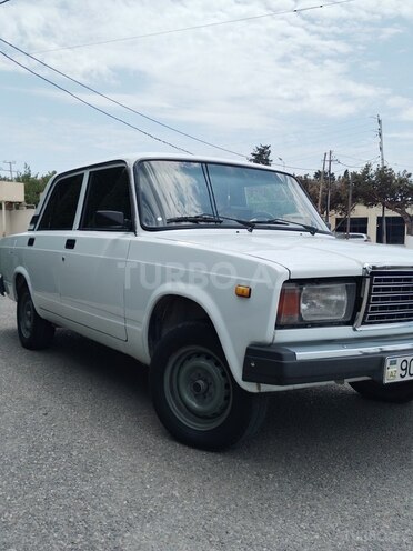 LADA (VAZ) 2107-2