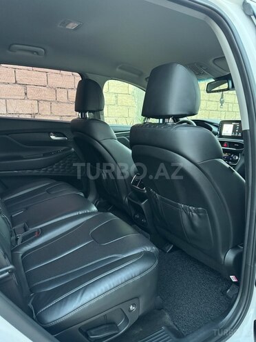 Hyundai Santa Fe-18