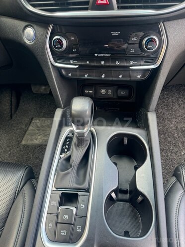 Hyundai Santa Fe-21